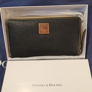 Dooney & Burke Zip around Wallet
